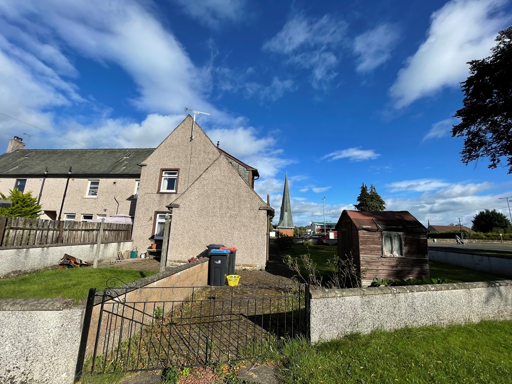 16 Portland Drive, Dumfries, DG2 9DB Braidwoods Solicitors & Estate