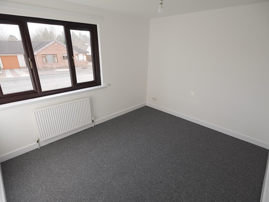 2 Yarrow Drive, Dumfries, DG2 9HL Braidwoods Solicitors & Estate Agents