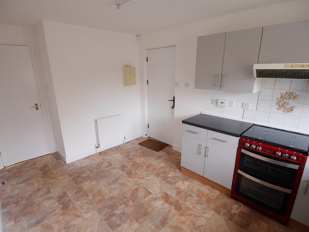 2 Yarrow Drive, Dumfries, DG2 9HL Braidwoods Solicitors & Estate Agents