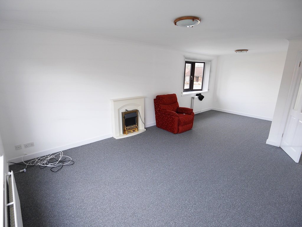 2 Yarrow Drive, Dumfries, DG2 9HL Braidwoods Solicitors & Estate Agents