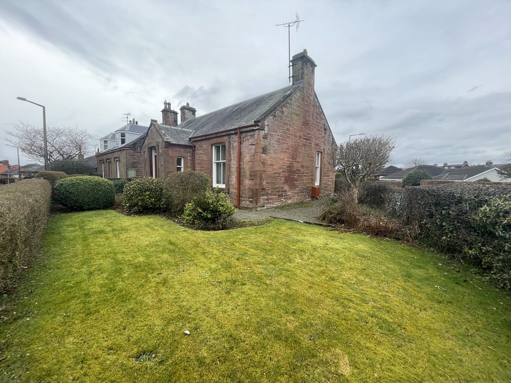 Mossdale, 10 New Abbey Road, Dumfries, DG2 7NA Braidwoods Solicitors