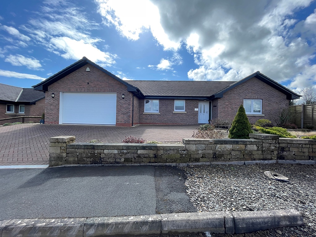22 Woodlands Drive, Lochmaben, Lockerbie, DG11 1SR Braidwoods