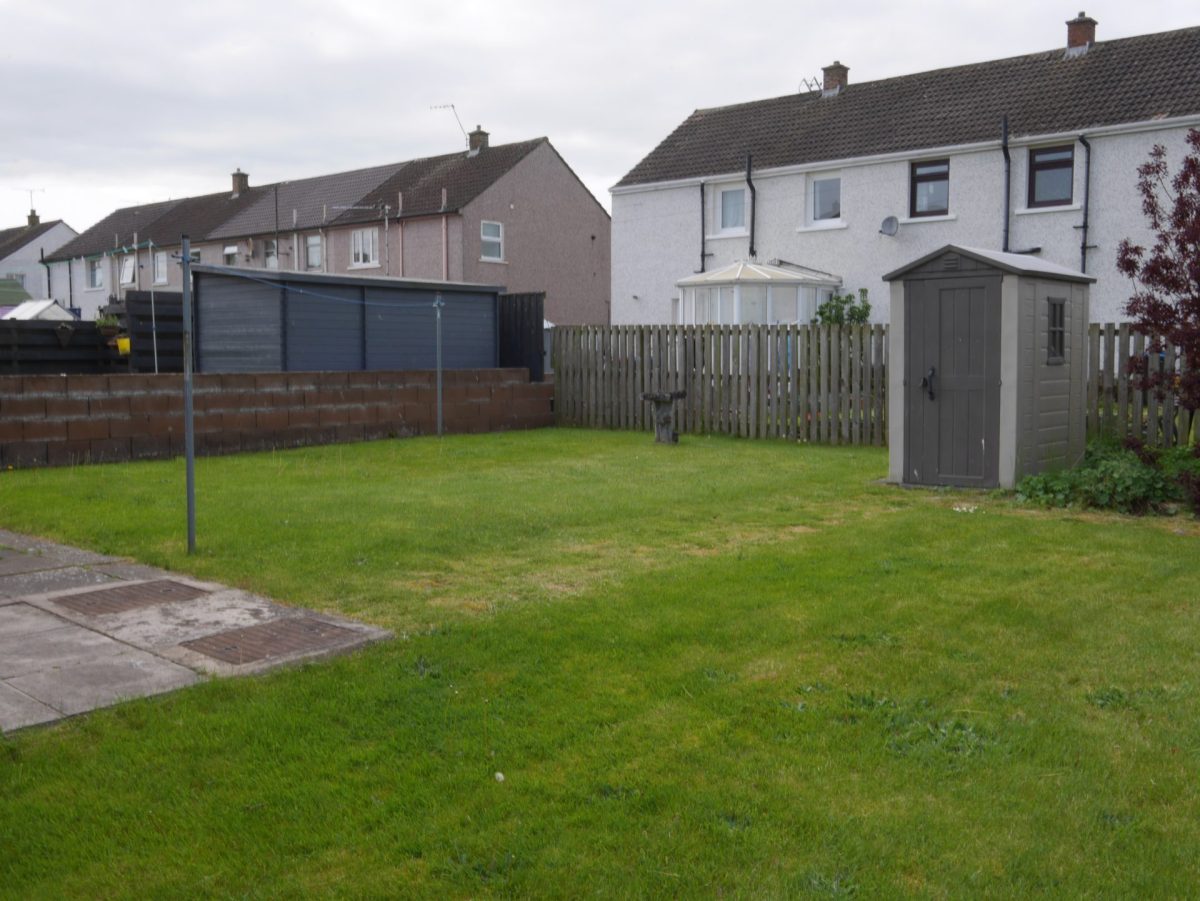 30 Wallamhill Road, Locharbriggs, Dumfries, DG1 1UW Braidwoods Solicitors & Estate Agents