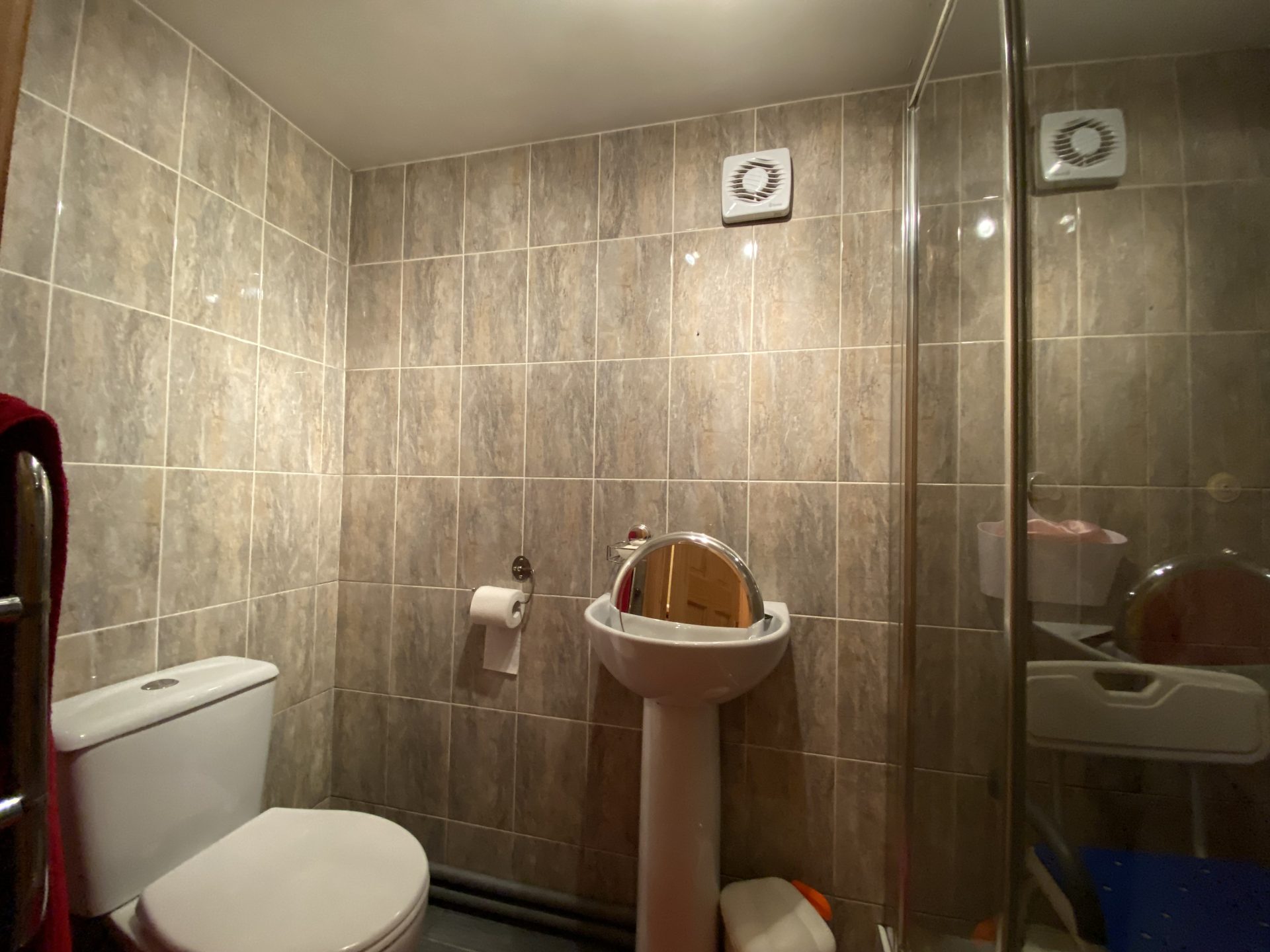 15 Argyll Drive, Heathhall, Dumfries, DG1 3SU Braidwoods Solicitors & Estate Agents