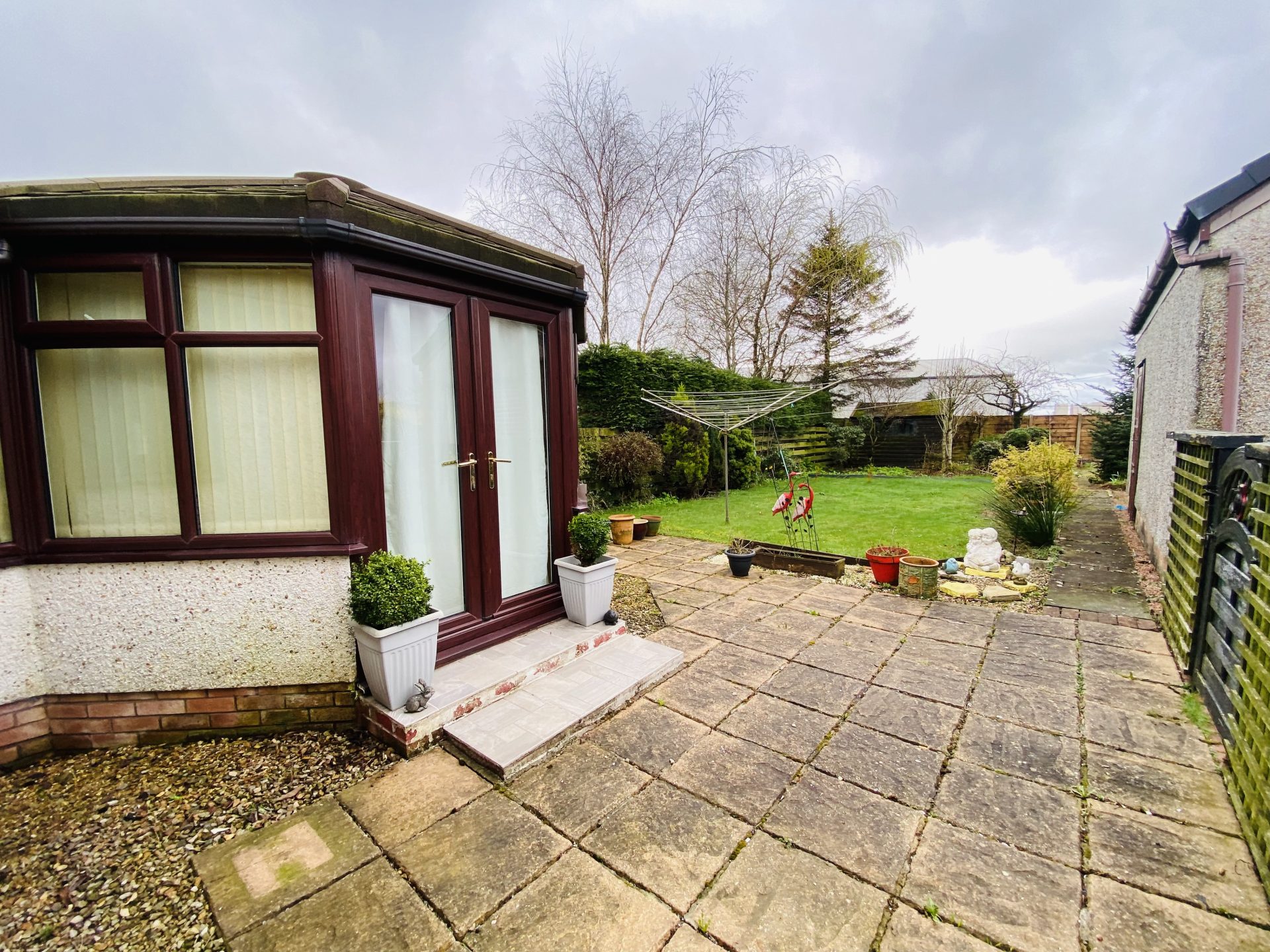 65 Dryfe Park, Lockerbie, DG11 2AD Braidwoods Solicitors & Estate Agents