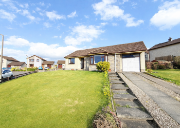 9 Undercraigs Road , Dumfries, DG1 4YA - Braidwoods Solicitors & Estate Agents