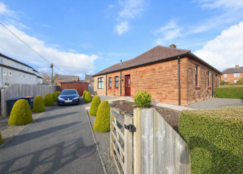 11 Banchory Avenue, Dumfries, DG1 3BJ - Braidwoods Solicitors & Estate Agents