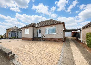 37 Hardthorn Crescent, Dumfries, DG2 9JD - Braidwoods Solicitors & Estate Agents