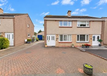 42 Airds Drive, Dumfries, DG1 4EW - Braidwoods Solicitors & Estate Agents